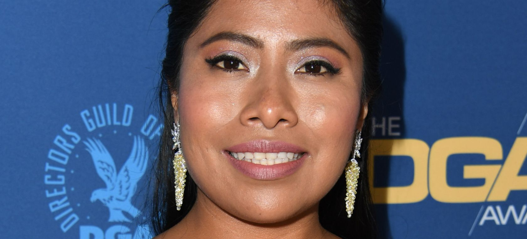 Yalitza Aparicio brilla en la portada de la revista ¡Hola! | Actualidad |  LOS40 México