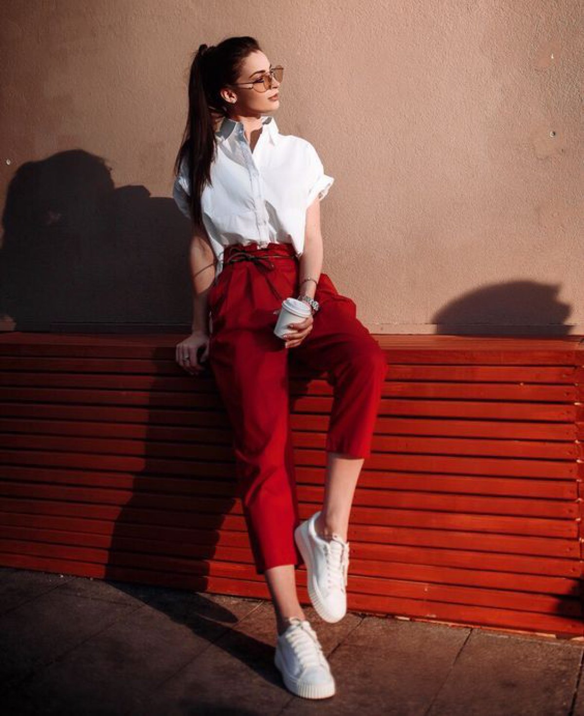 Odias los tacones? Te dejamos algunos outfits que quedan perfecto con tenis  | Fotogalería | Radio | LOS40 México