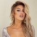 Lele Pons en sensual pose en la bañera