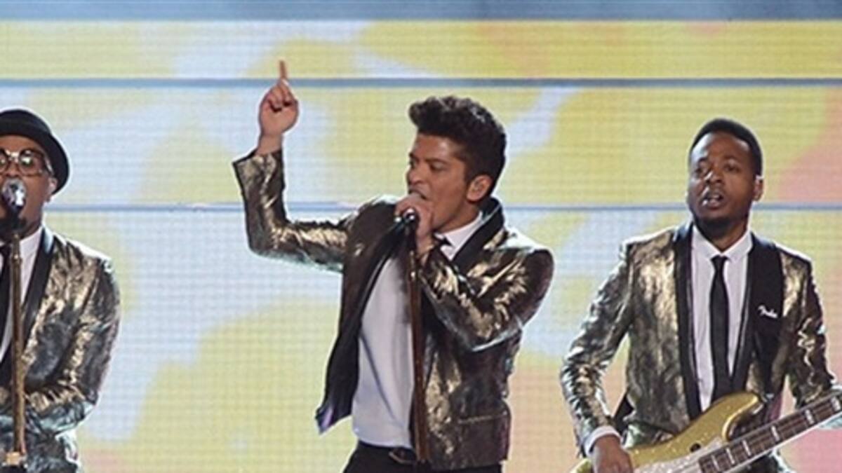 Mira la tremenda actuación de Bruno Mars en la Superbowl