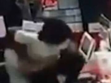 Se defendió de un robo con su arma blanca humana