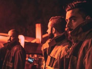 Bomberos salvan a YouTuber que cimentó su cabeza en microondas