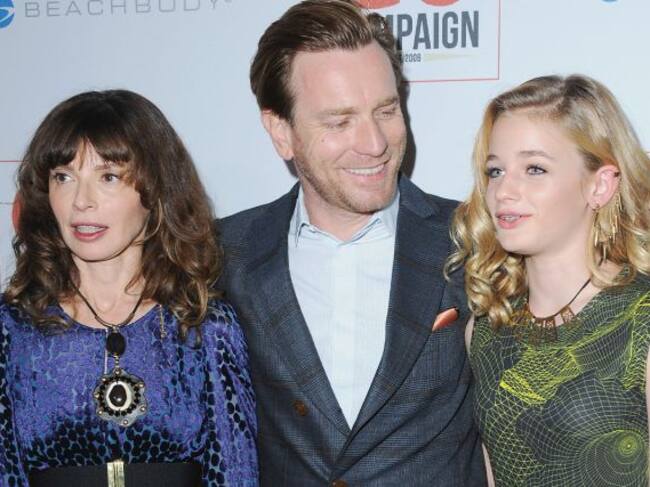 Eve (ex esposa), Ewan y Esther McGregor (hija)