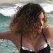 Critican a Belinda por foto en traje de baño