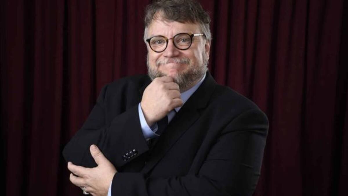 Guillermo del Toro en el Paseo de la fama en Hollywood