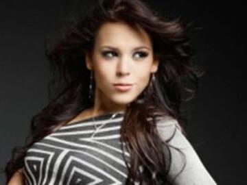 Danna Paola sorprende con radical cambio de look