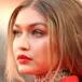 Iza Ijzerman, la modelo que es idéntica a Gigi Hadid pero curvilínea