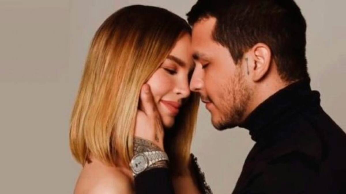 Belinda comparte por descuido que sí se caso con Christian Nodal, foto lo confirma