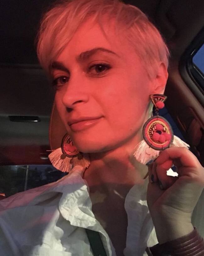 La directora de fotografía Halyna Hutchins perdió la vida en el set de filmación de "Rust"