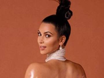 Brasileña imita polémica foto de Kim Kardashian