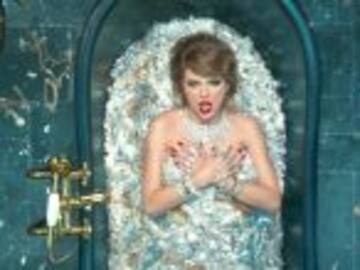 Taylor Swift se baña en 178 millones de pesos