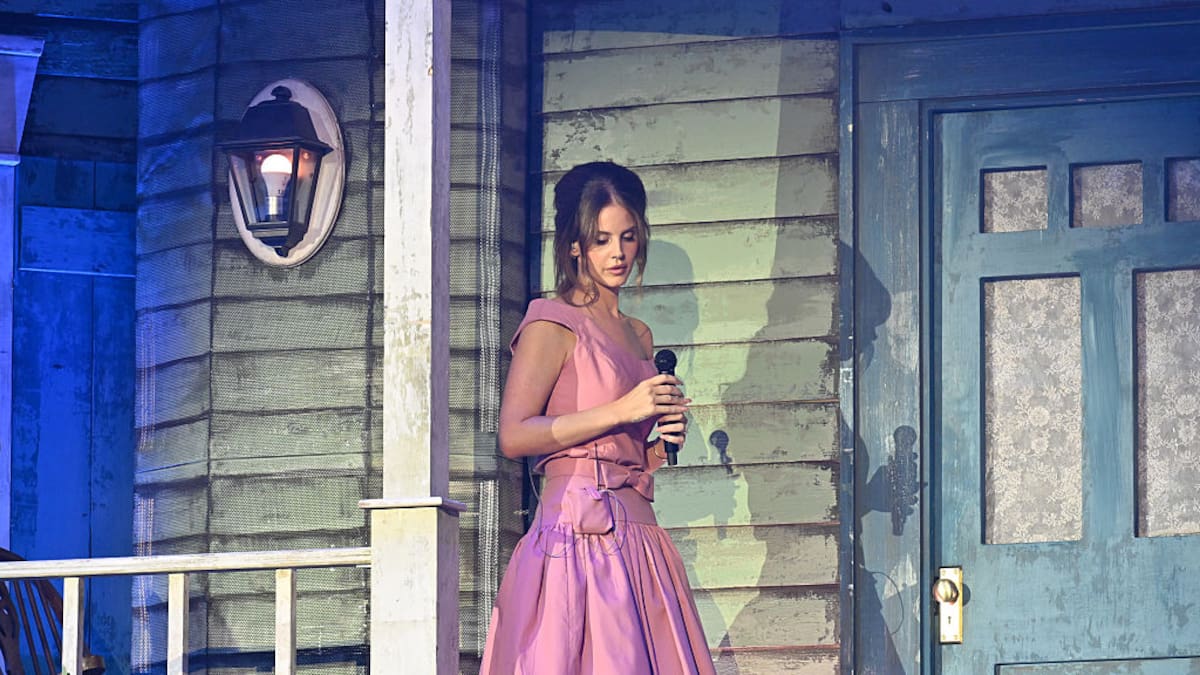 Lana del Rey revela la portada de su nuevo single a días del estreno