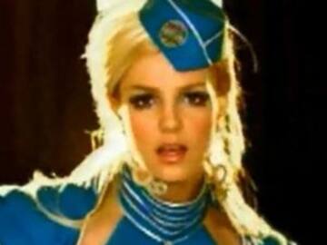 Perrito canta "Toxic" de Brintey Spears