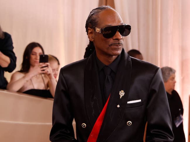 Snoop Dogg, en los Globos de Oro 2026.