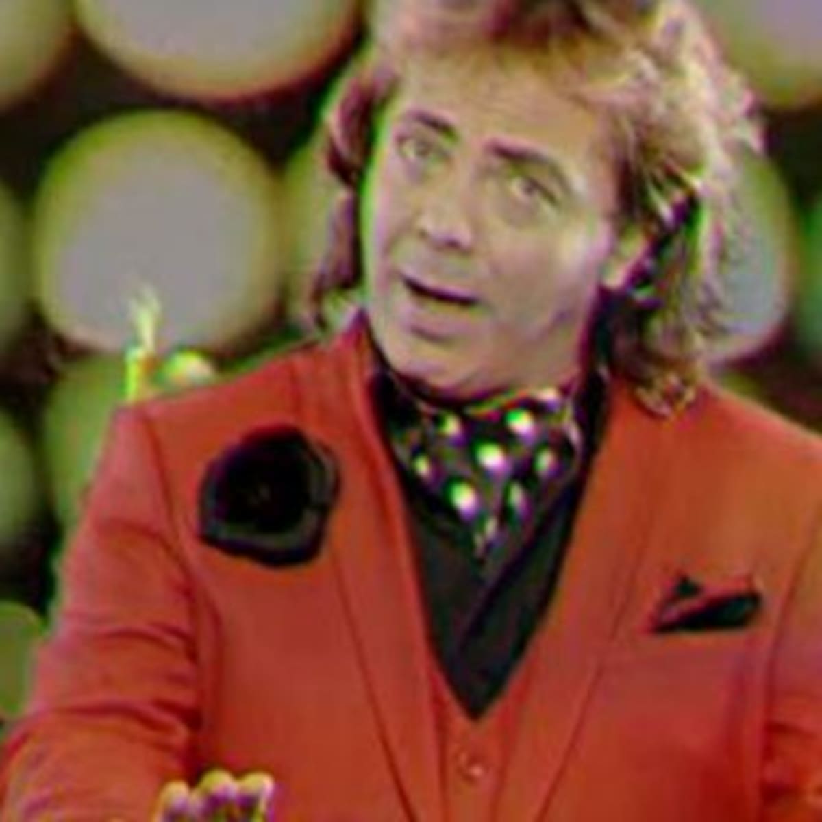 Estrena look Cristian Castro