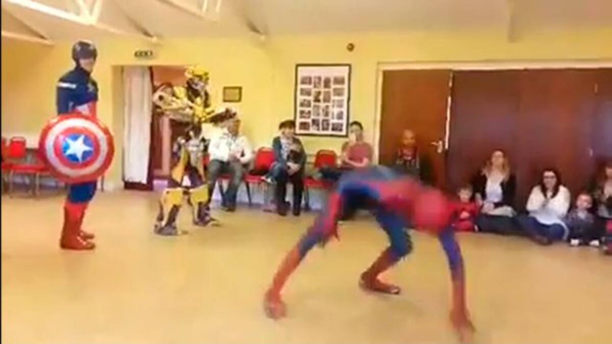 ¿Quién dijo que los super heroes no saben bailar?