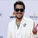 Christian Nodal es captado besando a Cazzu
