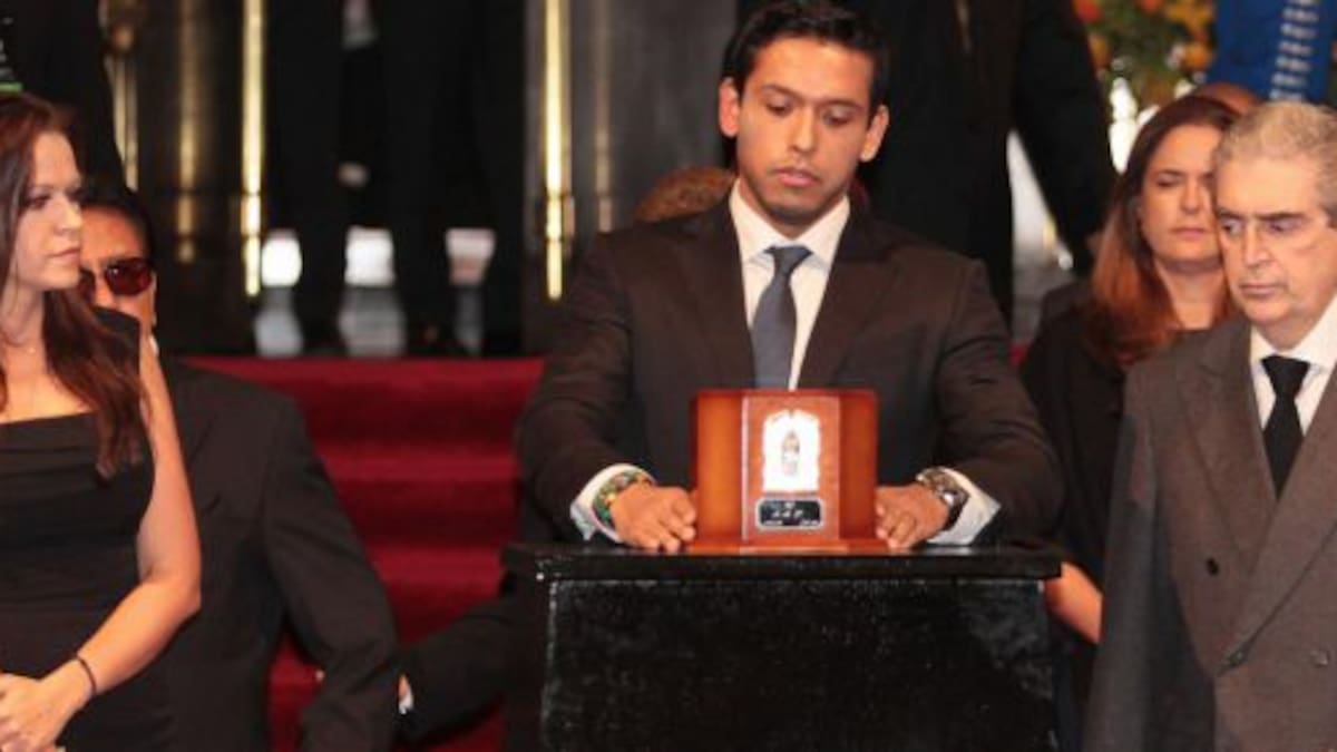 ¿La urna de Juan Gabriel no contenía sus cenizas?