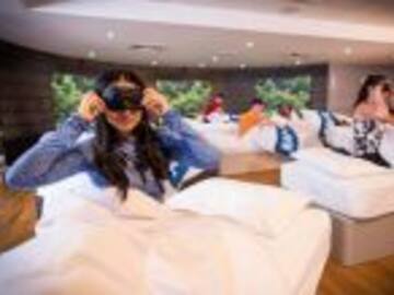 Gimnasio innovador lanza clase para dormir la siesta