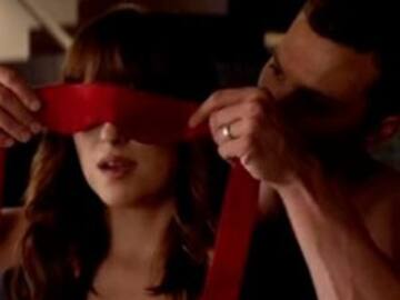 Recreó una escena de '50 Sombras de Grey' y terminó muy mal