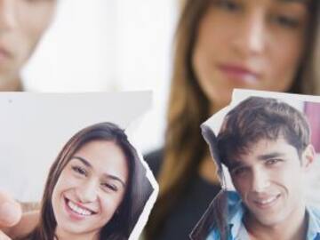 El verdadero significado de que una pareja se muestre demasiado en redes sociales