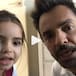 Así se divierten Eugenio Derbez y Aitiana en el baño