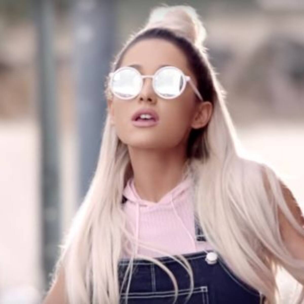 Ariana Grande estrena canción con Stevie Wonder
