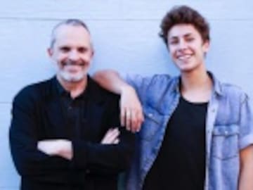 Juanpa Zurita y Miguel Bosé unen talentos