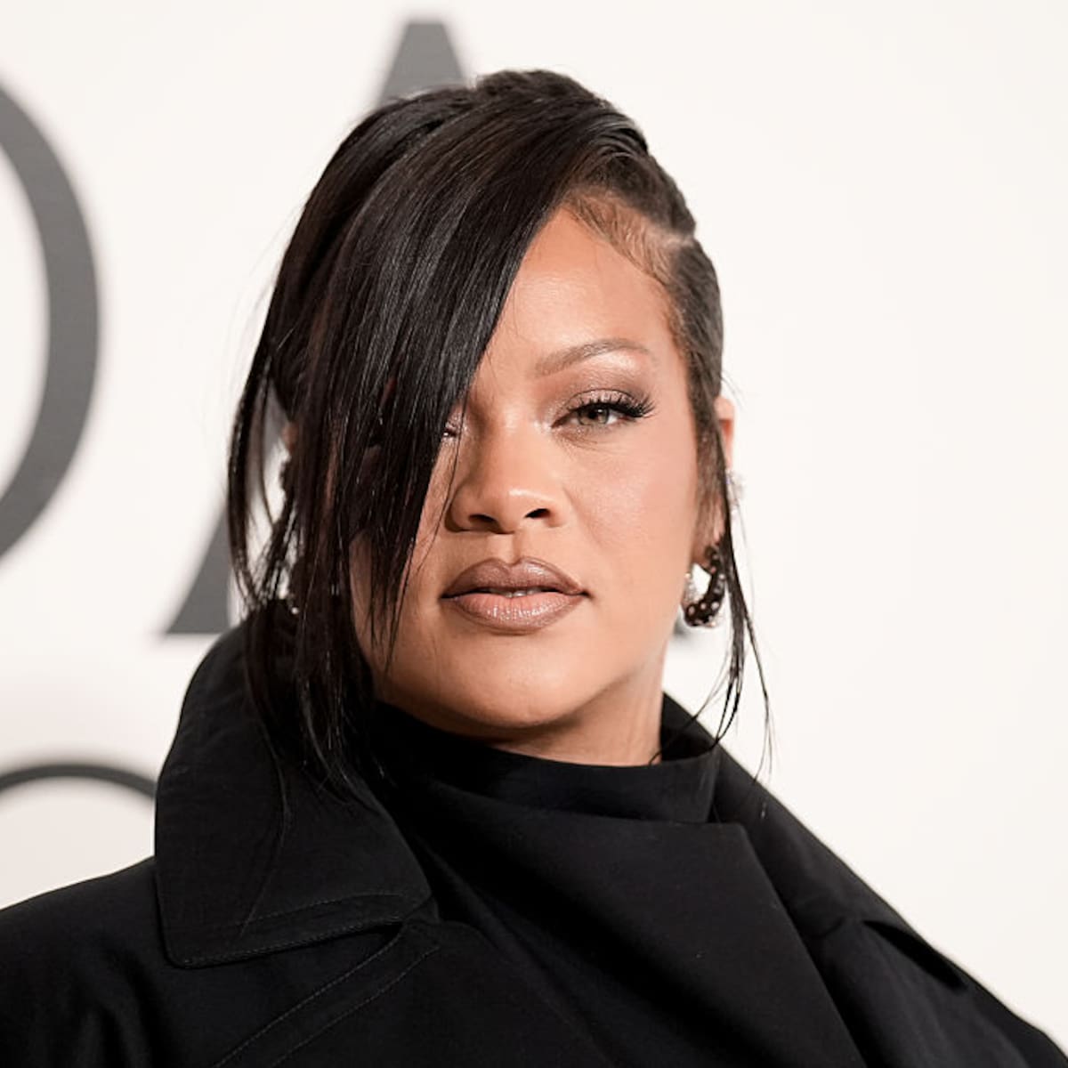Reportan tiroteo en la casa de Rihanna y detienen a una mujer tras el ataque, ¿qué pasó con la cantante?