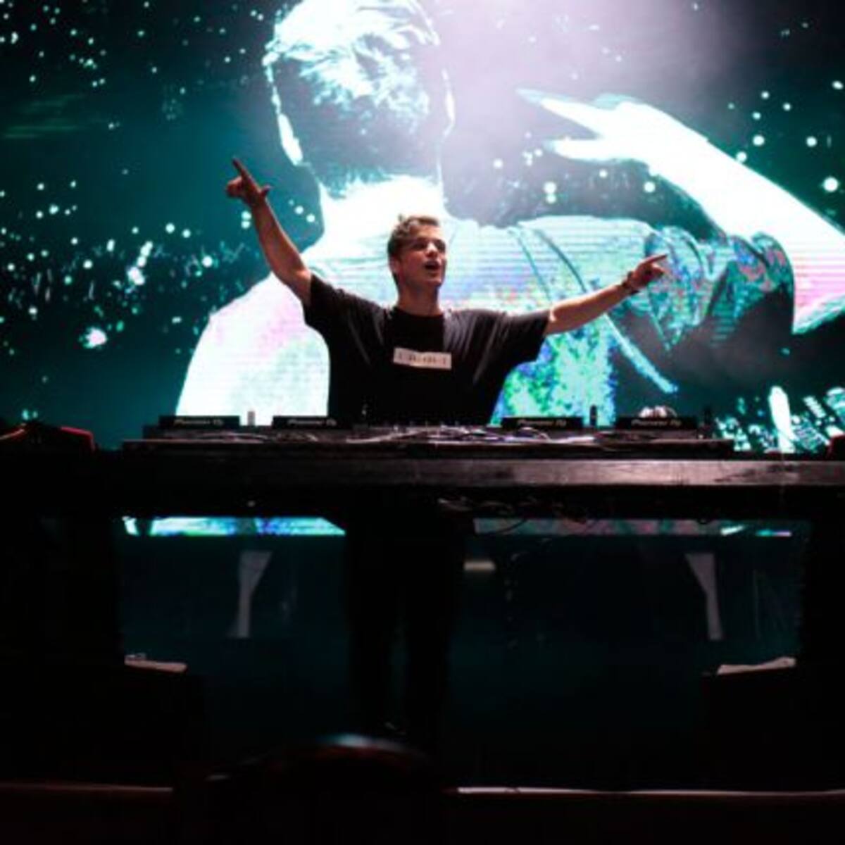 Martin Garrix en los #WDMRadioAwards en #CDMX