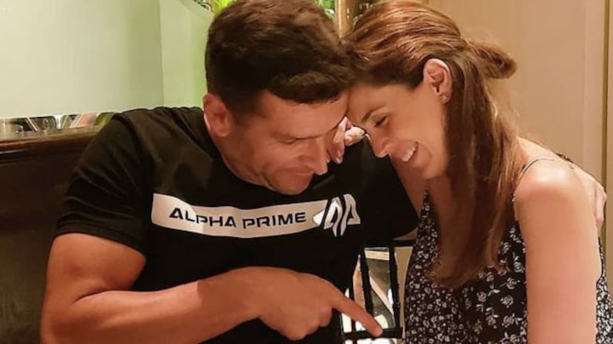 Jacky Bracamontes da a conocer el sexo de sus bebés con divertida foto