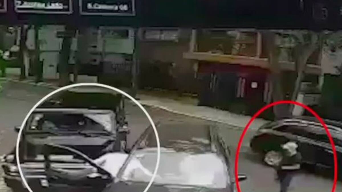 Impide asalto atropellando al delincuente