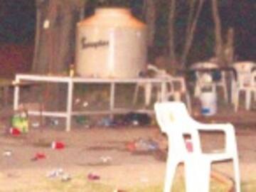 Tinaco de “aguas locas” los lleva al hospital