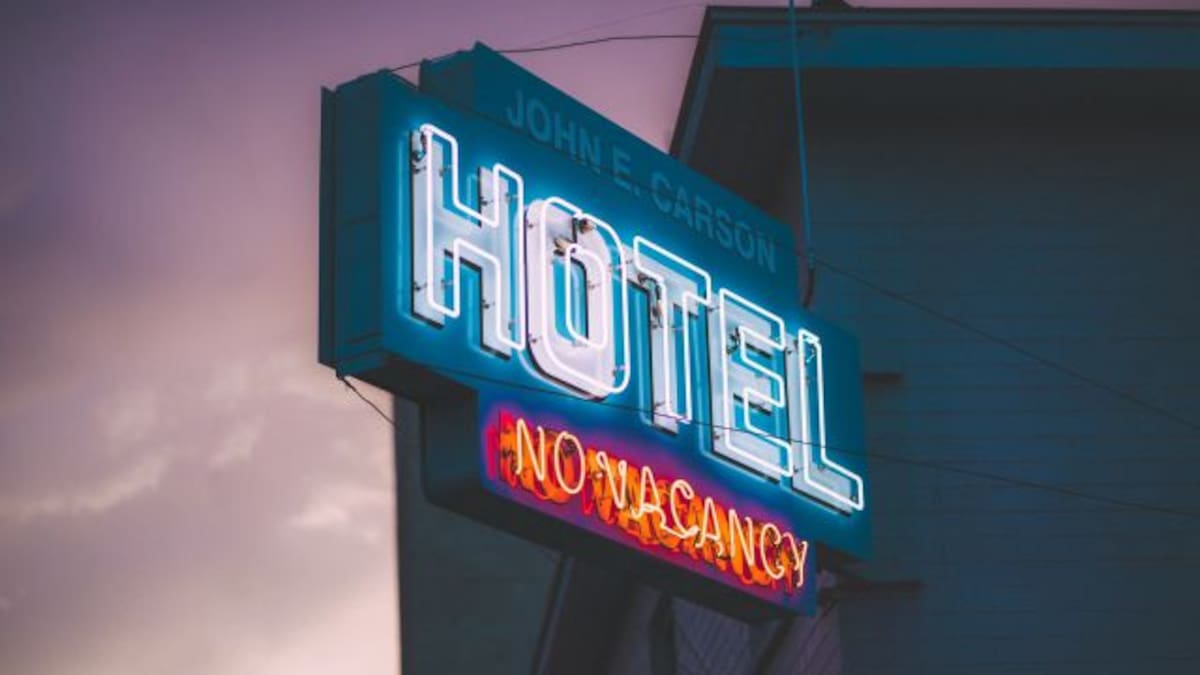 Obligan a hotel hecho de hielo a poner alarma anti incendios
