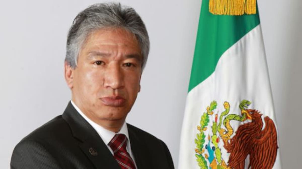 Mujeres deben lograr cargos por inteligencia, no porque están bien buenas: magistrado