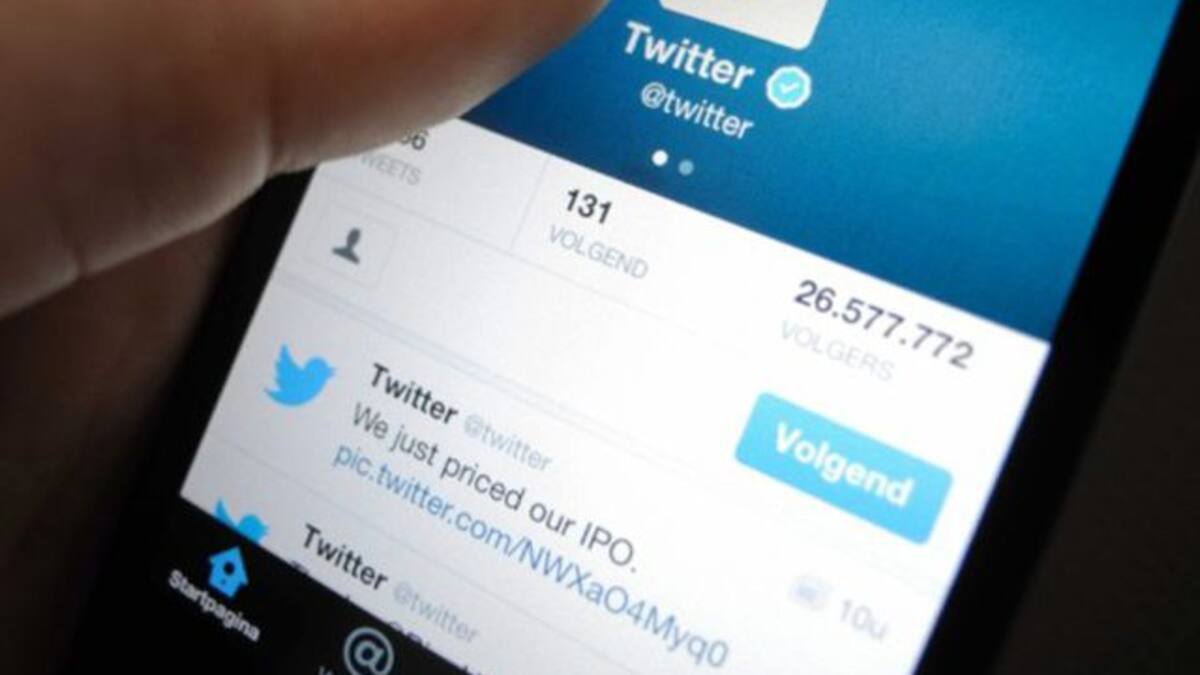 Un hombre depende de Twitter para recordar su vida