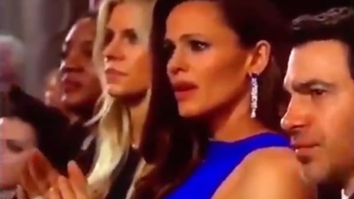 Jennifer Garner se hace viral por el gesto más confuso de los Oscar