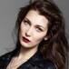 Bella Hadid baila en topless