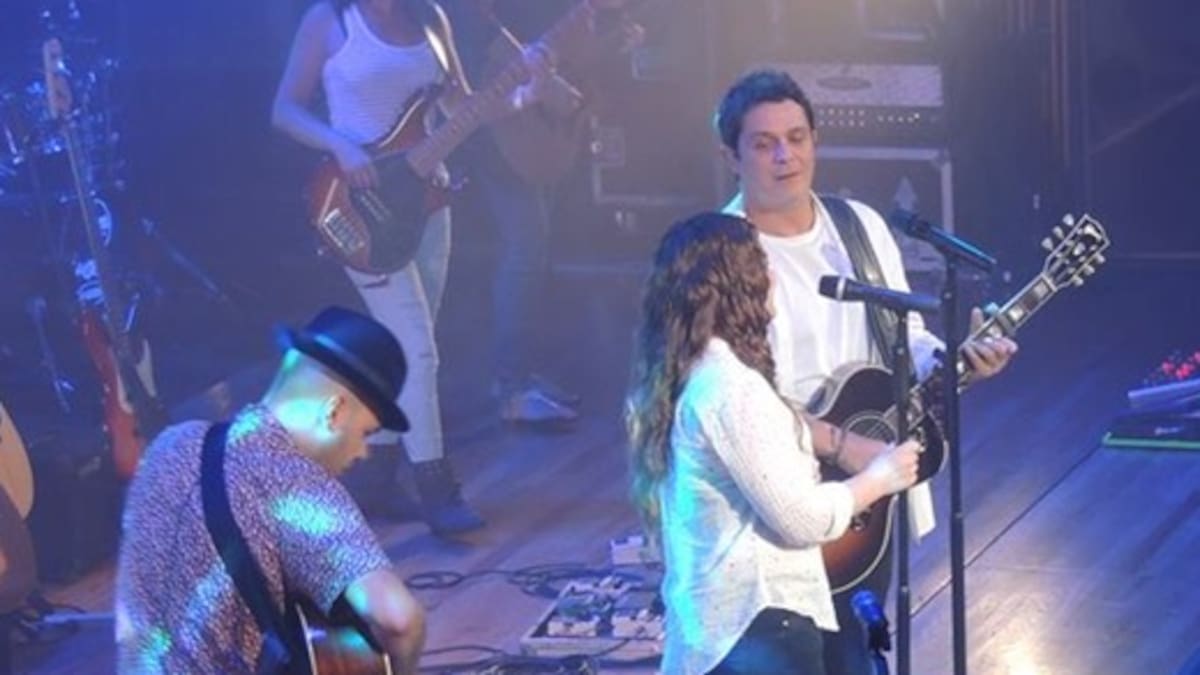 Alejandro Sanz ofrece un concierto íntimo en México