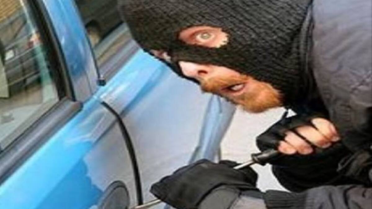 Se roban un carro con un niño adentro