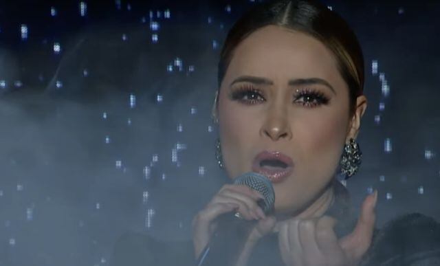 Cynthia Rodríguez vuelve a cantar "Si no estás conmigo"