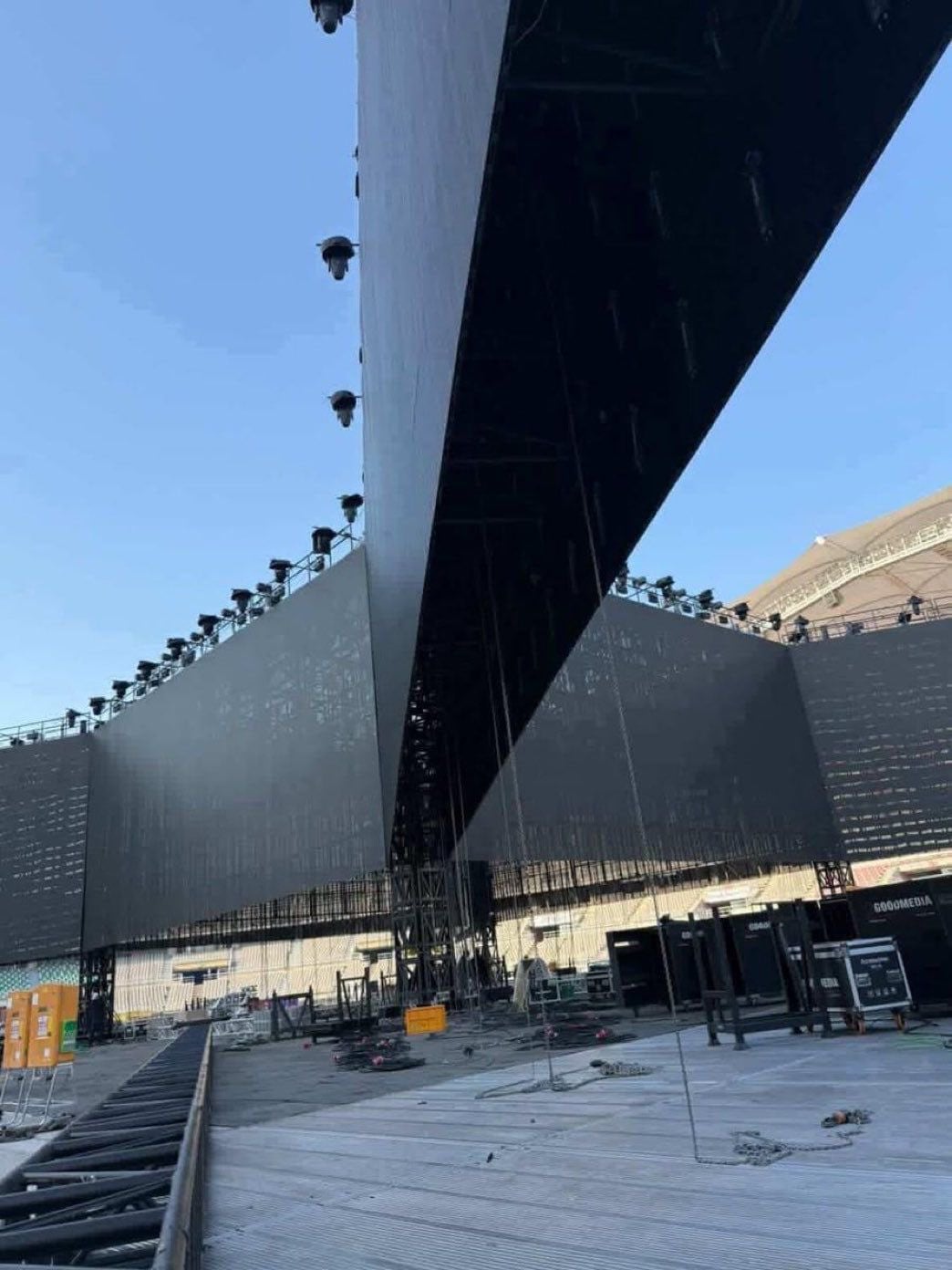 Montaje del concierto de BTS en Goyang, Seúl.