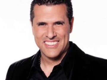 Le vuelve la sonrisa a Marco Antonio Regil