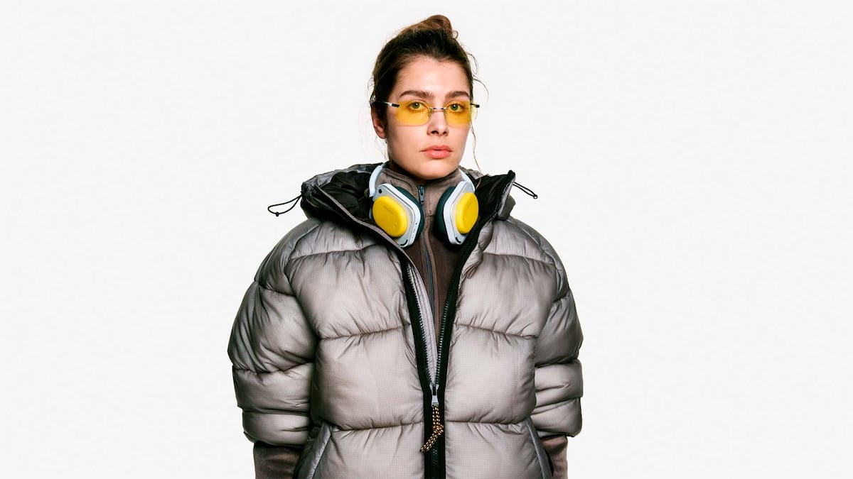 Nothing sacude el mercado tecnológico con la nueva serie Phone (4a) y sus audífonos de larga duración