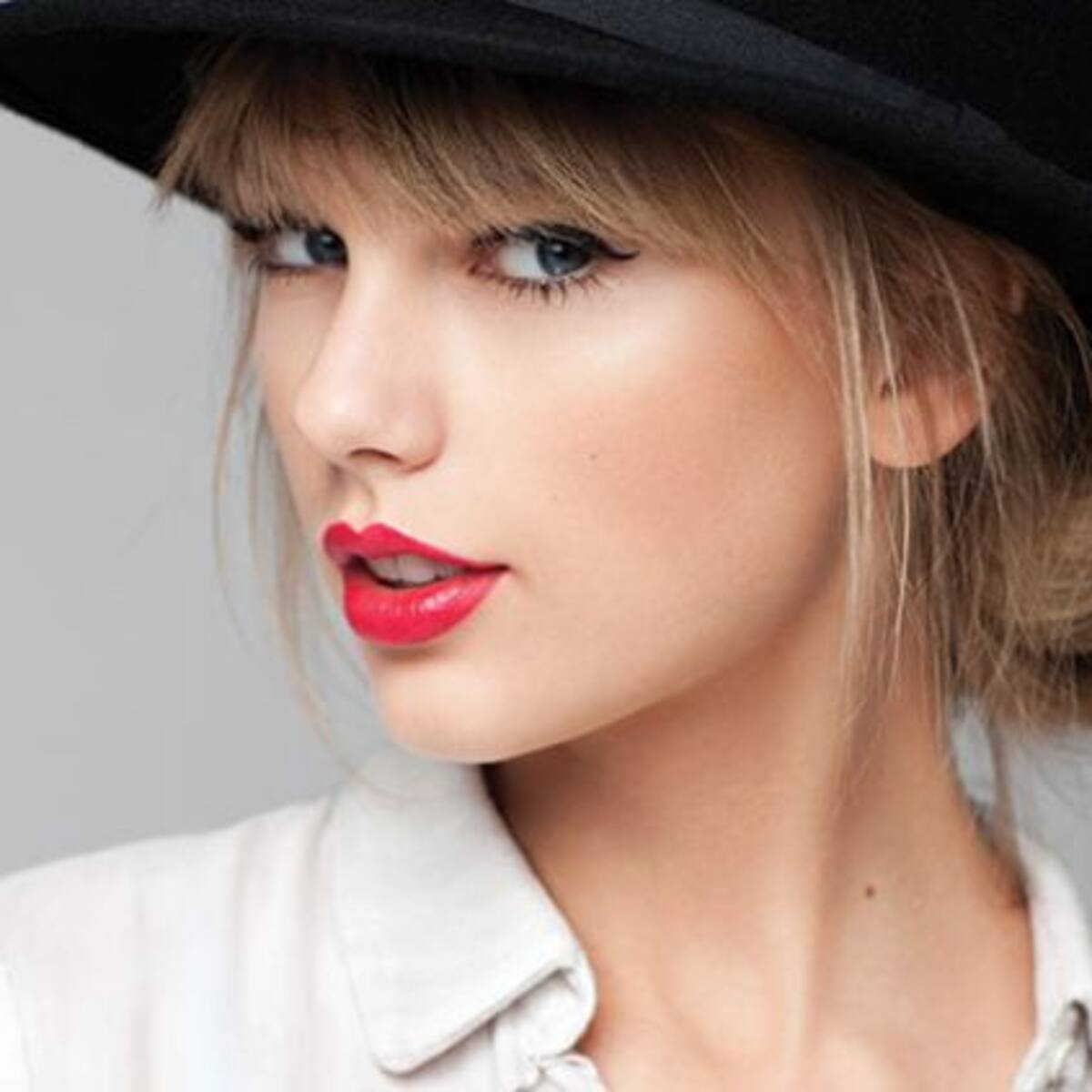 Taylor Swift descorona a dos famosas