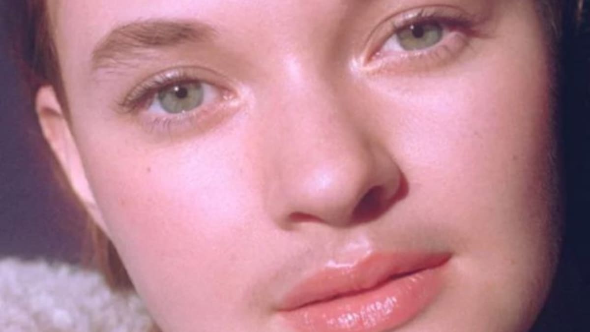 Bigote femenino, la nueva tendencia de belleza