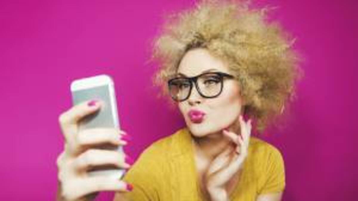 ¿Muchas selfies?.. Tu vida sexual apesta