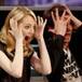 Así reaccionó Emma Stone ante el beso de Andrew Garfield y Ryan Reynolds