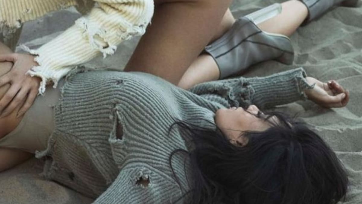 Causan polémica: Kim y Khloé Kardashian más reveladoras que nunca