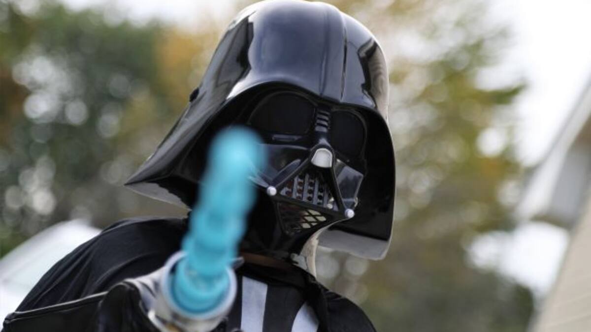 Iba a cantar "Estrellita dónde estás" pero lo invadió el lado oscuro